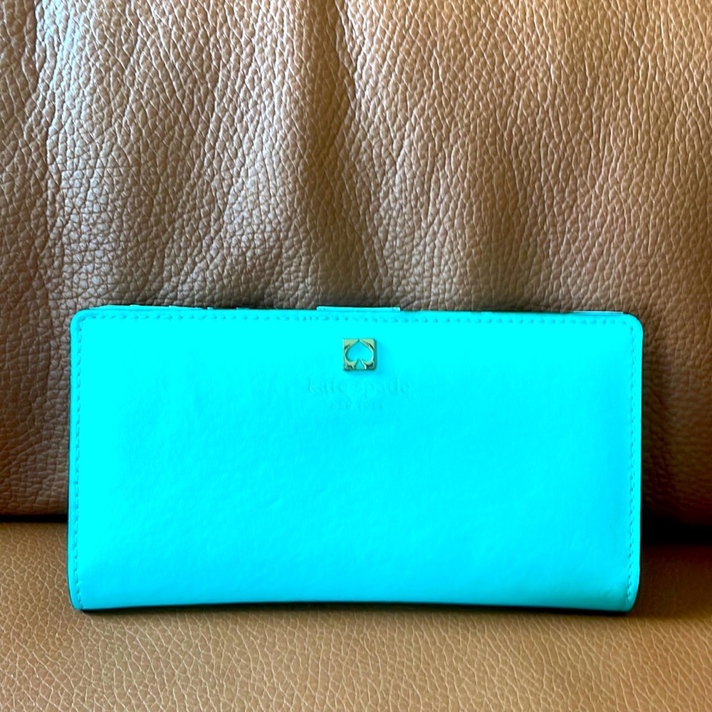 Kate Spade Beach Blue medium card holder